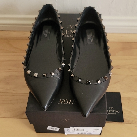 Valentino Shoes - Valentino Noir Rockstud Flats 37.5